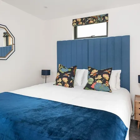 Daffodil, Eco & Dog Friendly With Hot Tub Feriehus *